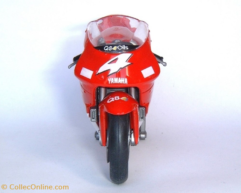modeles reduits motos yamaha 2000 yzr 500 max biaggi