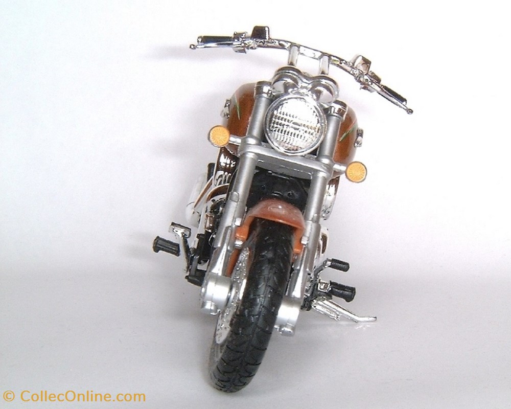 2002 - Vulcan 1500 Mean Streack 3 modele reduit moto kawasaki 2002 vulcan 1500 mean streack