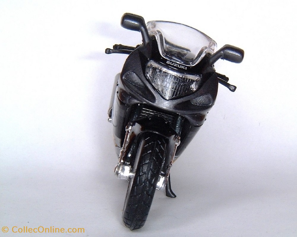 modeles reduits motos suzuki 2000 gsx r 1000