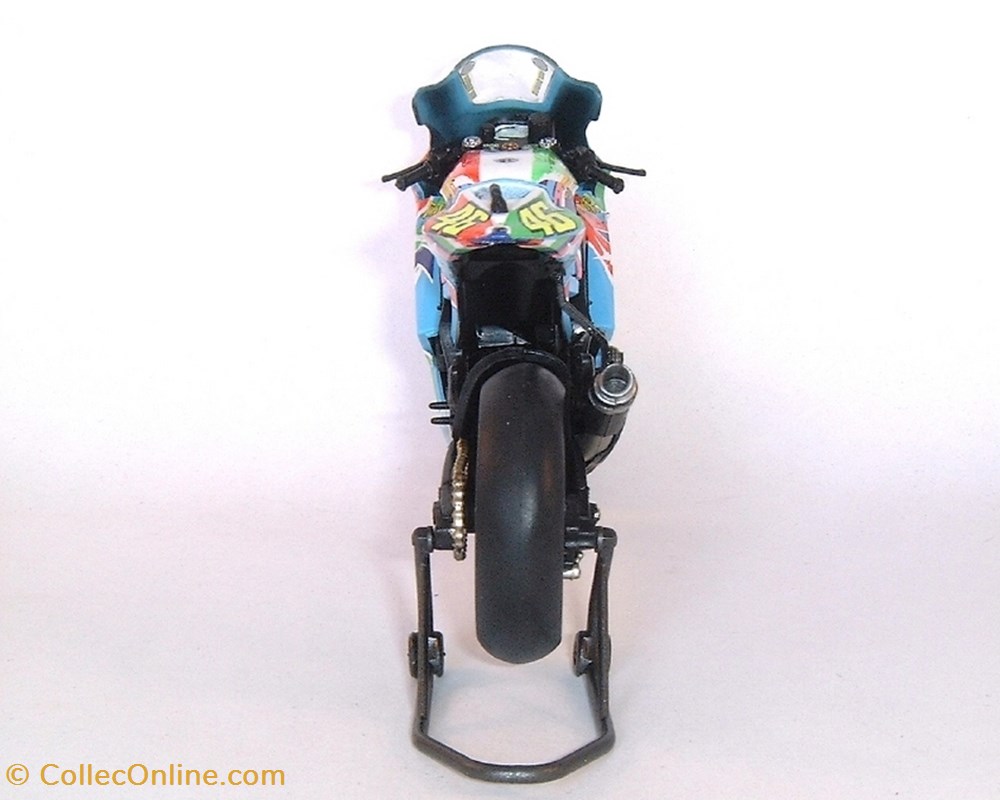 modeles reduits motos yamaha 2007 yzr m1 valentino rossi
