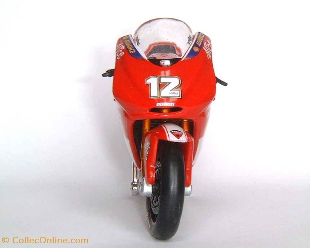 Ducati Desmosedici GP.04 3 modeles reduits motos ducati desmosedici gp 04