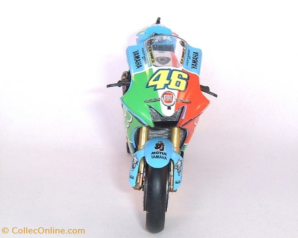 modeles reduits motos yamaha 2007 yzr m1 valentino rossi