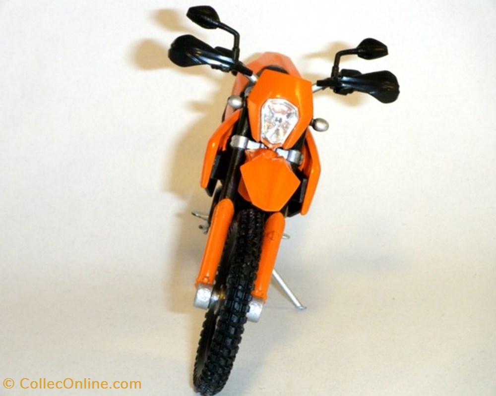 KTM 690 Enduro 3 modeles reduits motos ktm 690 enduro