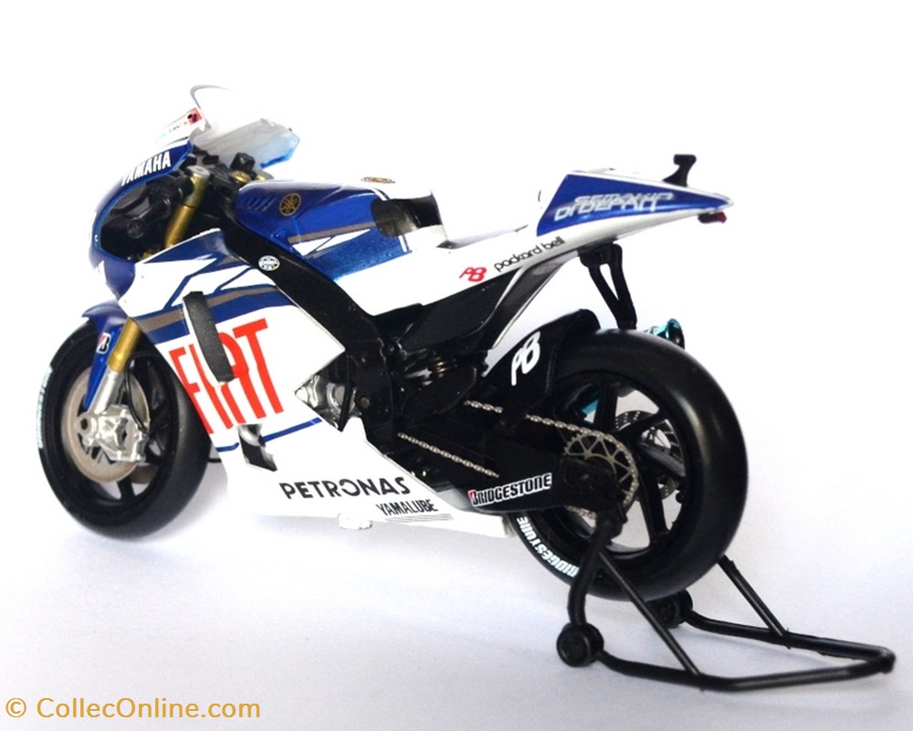 modeles reduits motos yamaha 2010 yzr m1
