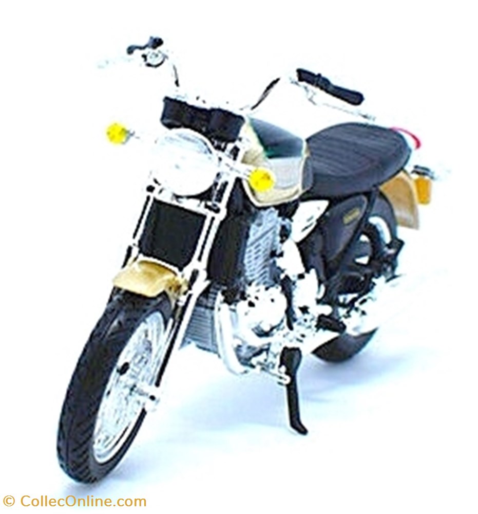 2000 - Thunderbird 900 2 modele reduit moto triumph 2000 thunderbird 900