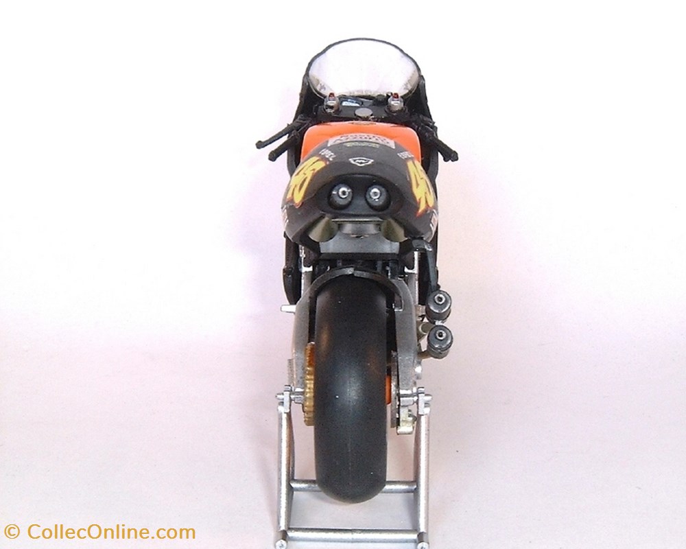 modeles reduits motos honda 2000 nsr 500 valentino rossi