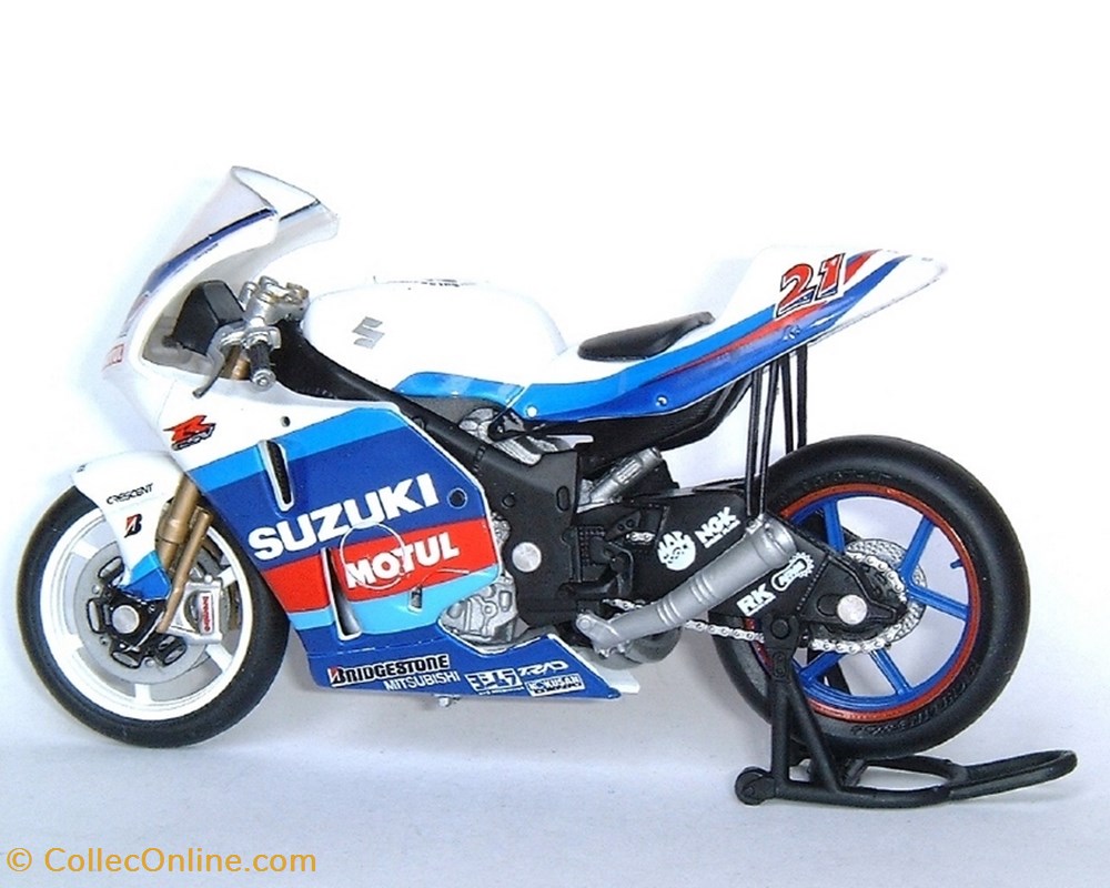 2005 - GSV-R 1000 - John Hopkins 2 modeles reduits motos suzuki 2005 gsv r 1000 john hopkins