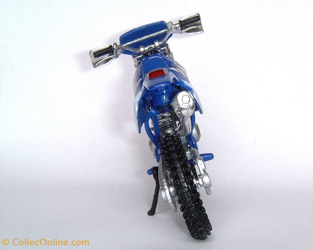 2002 - TT-R 250 4 modele reduit moto yamaha 2002 tt r 250