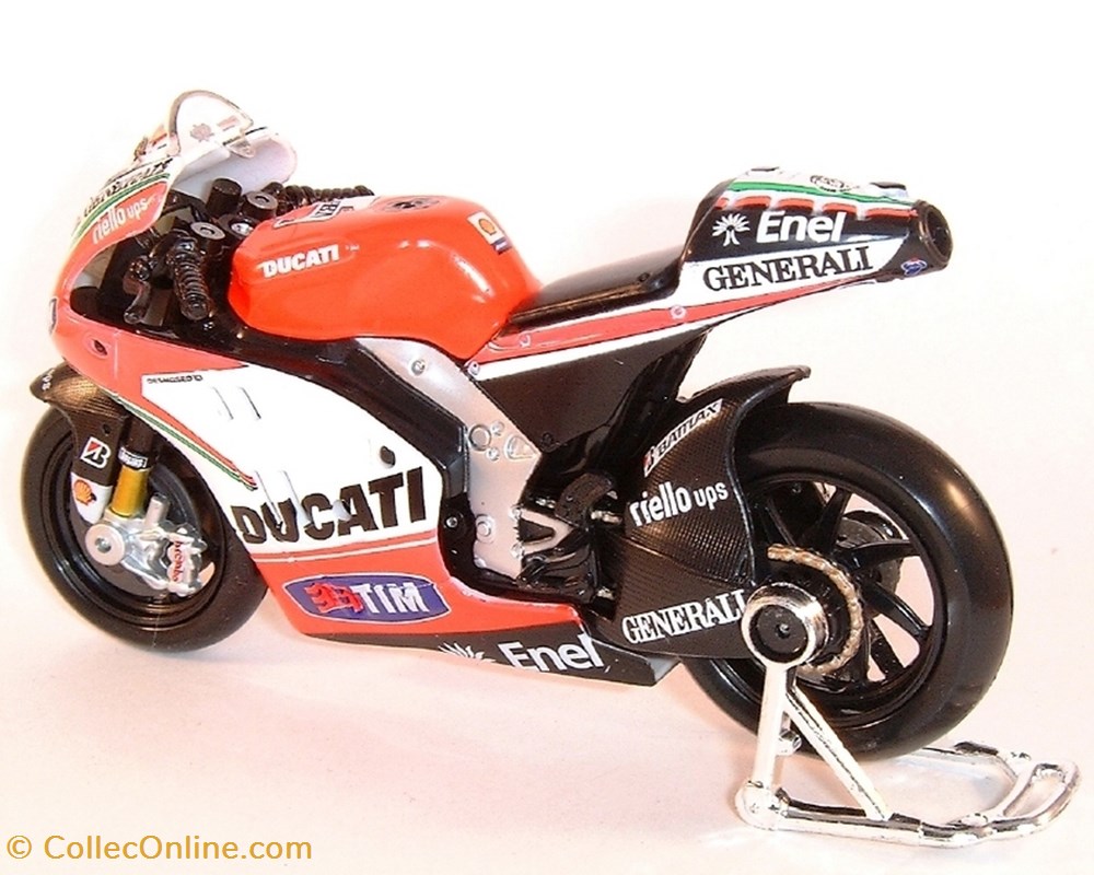 2012 - GP.12 - Nicky Hayden 2 modeles reduits motos ducati 2012 gp 12 nicky hayden