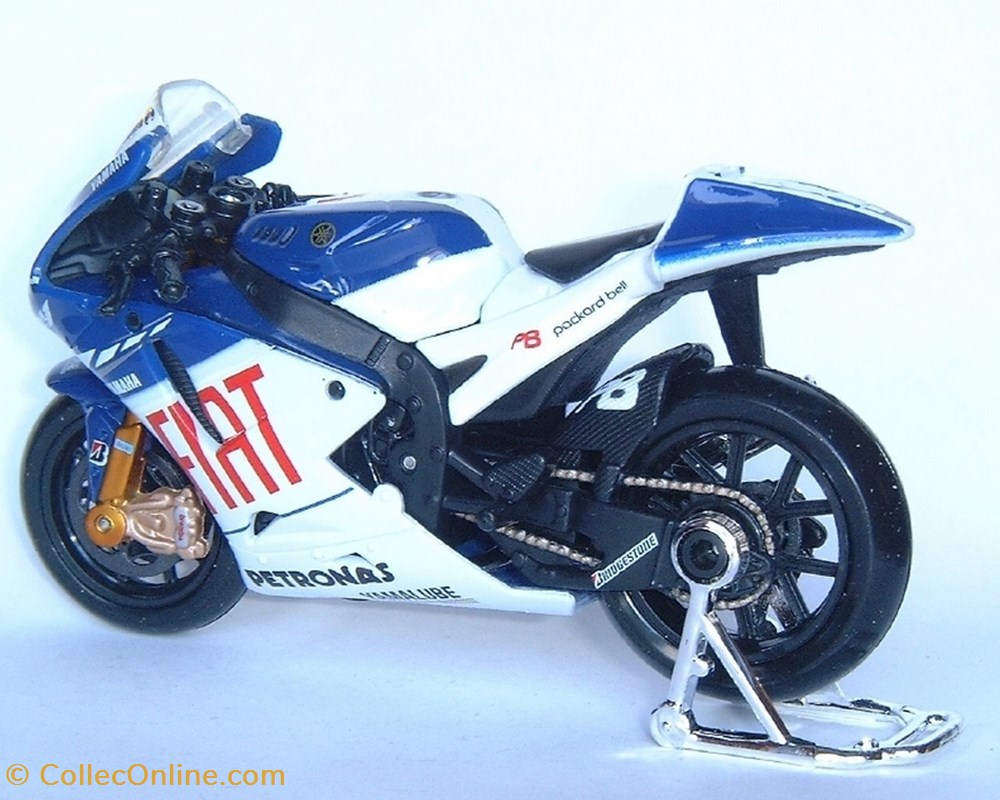 2009 - YZR-M1 - Valentino Rossi 2 modeles reduits motos yamaha 2009 yzr m1 valentino rossi