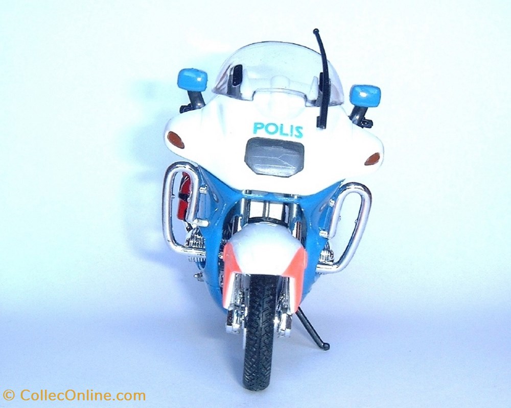 1994 - R 1100 RT : Police 3 modeles reduits motos bmw 1994 r 1100 rt police