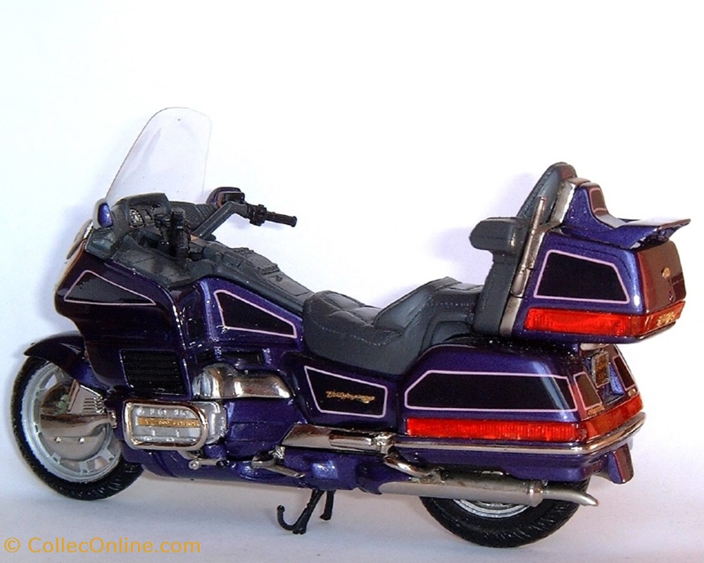 1997 - GL 1500 Goldwing 2 modeles reduits motos honda 1997 gl 1500 goldwing