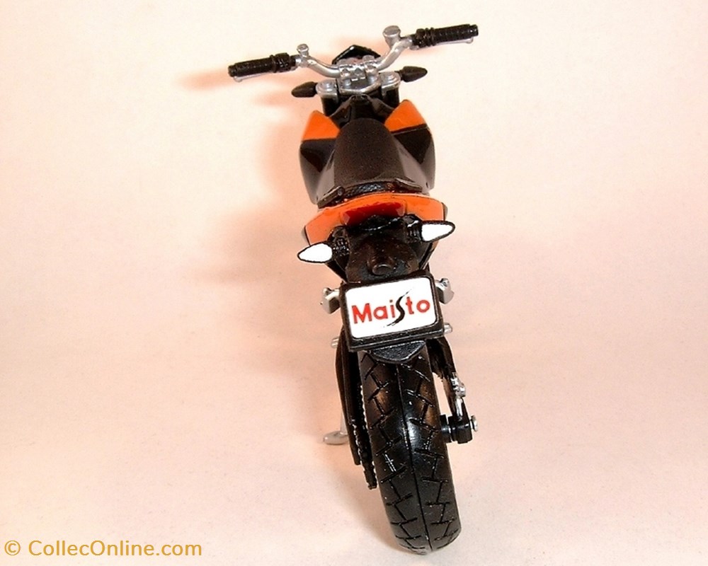 2009 - 690 Duke III 4 modeles reduits motos ktm 2009 690 duke iii