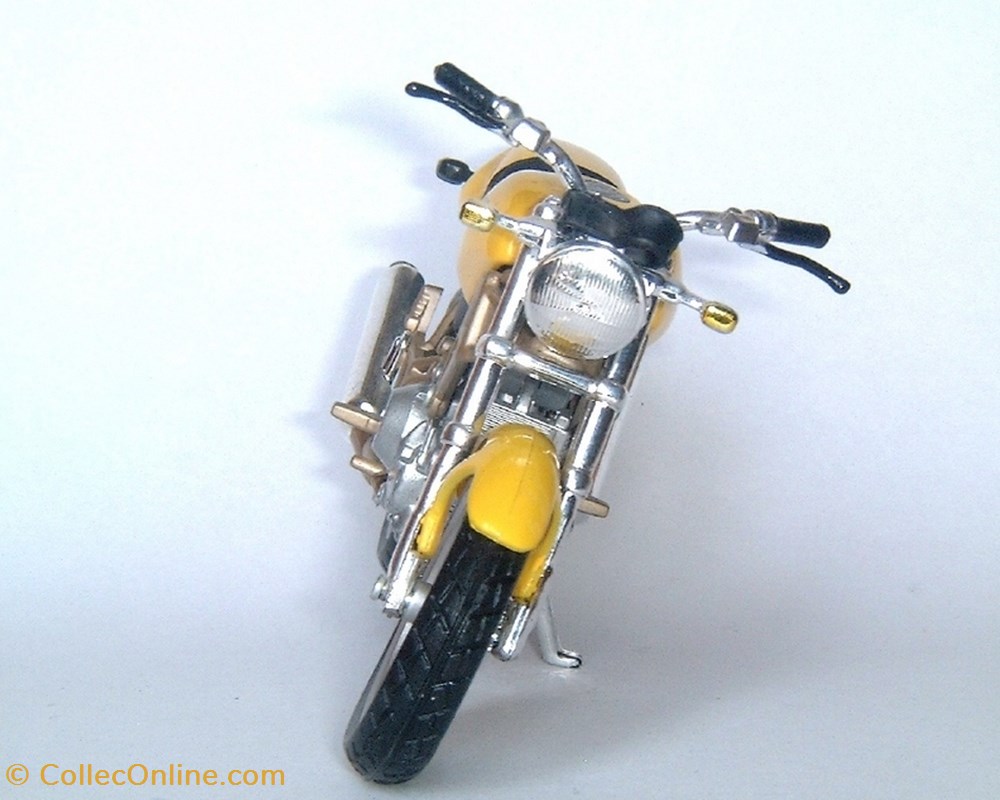 1995 - Monstro 900 3 modeles reduits motos ducati 1995 monstro 900