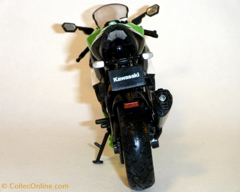 2009 - ZX-10R Ninja 4 modeles reduits motos kawasaki 2009 zx 10r ninja