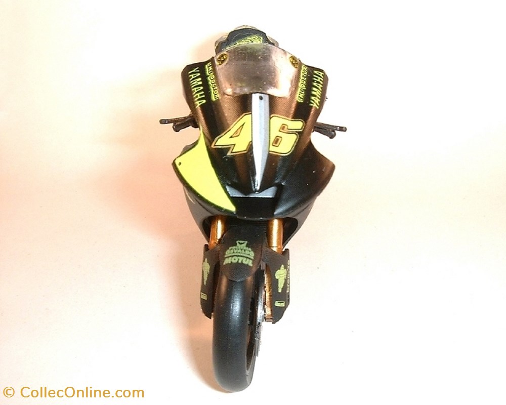 modeles reduits motos yamaha 2007 yzr m1 valentino rossi
