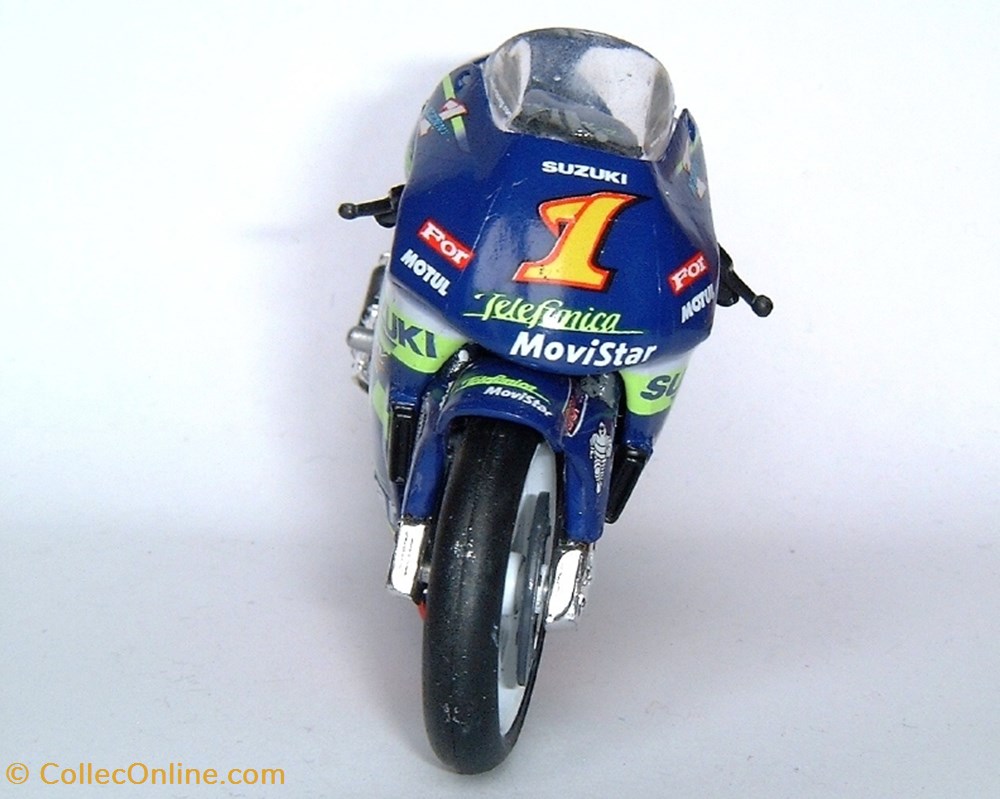 Suzuki 500 RGV-R 3 modeles reduits motos suzuki 500 rgv r