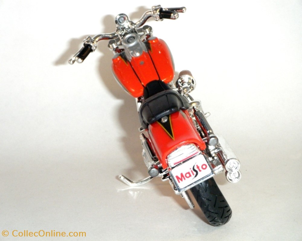 H-D FXDFSE 1803 Fat Bob - C.V.O 4 modeles reduits motos harley davidson h d fxdfse 1803 fat bob c v o