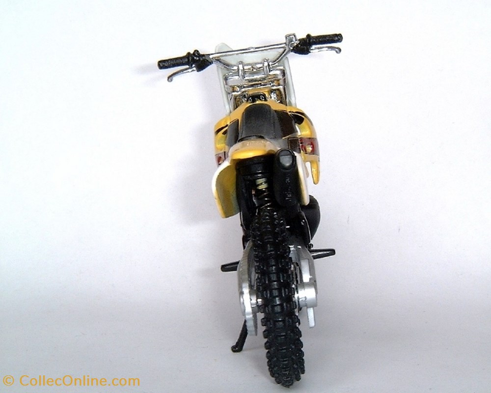 modeles reduits motos suzuki 2001 rm 250
