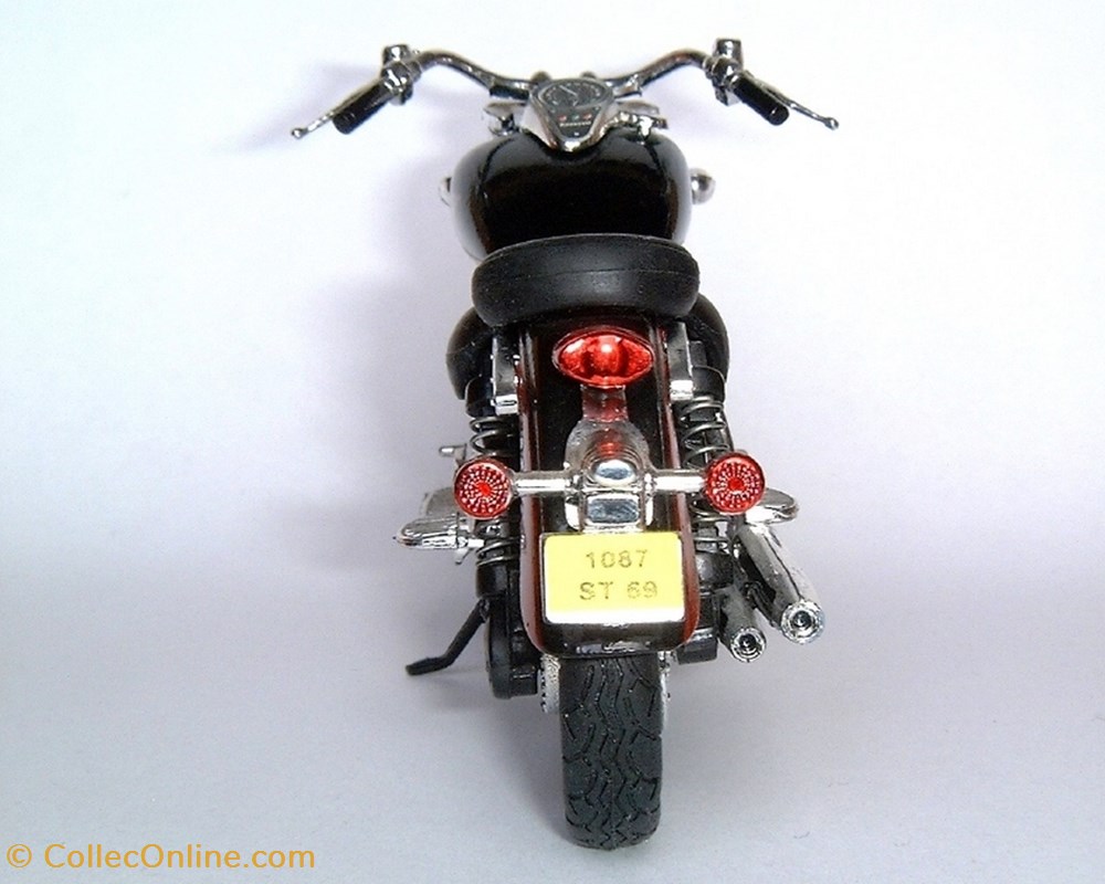 modele reduit moto kawasaki 2002 vn 1500