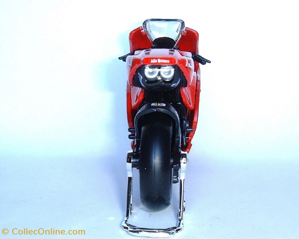 2006 - GP.06 - Sete Giberneau 4 modeles reduits motos ducati 2006 gp 06 sete giberneau