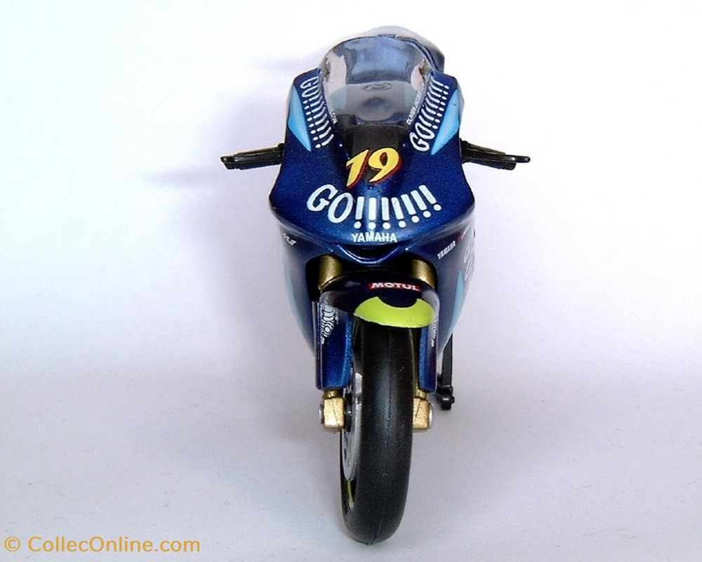 modeles reduits motos yamaha 2003 yzr m1 olivier jacque