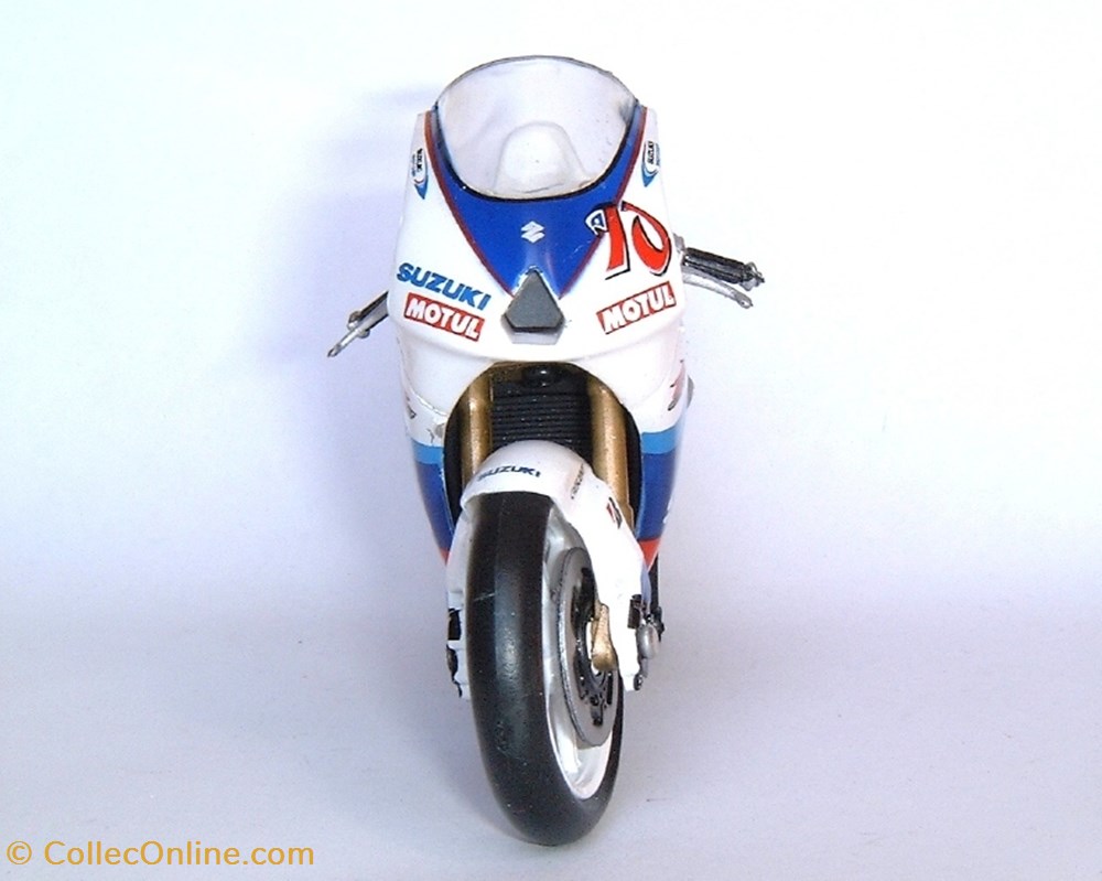 Suzuki 1000 GSV-R 3 modeles reduits motos suzuki 1000 gsv r