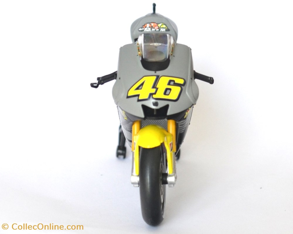 modeles reduits motos yamaha 2013 yzr m1 m t valentino rossi