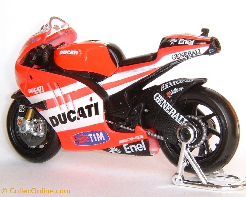 2011 - GP.11 - Nicky Hayden 2 modeles reduits motos ducati 2011 gp 11 nicky hayden