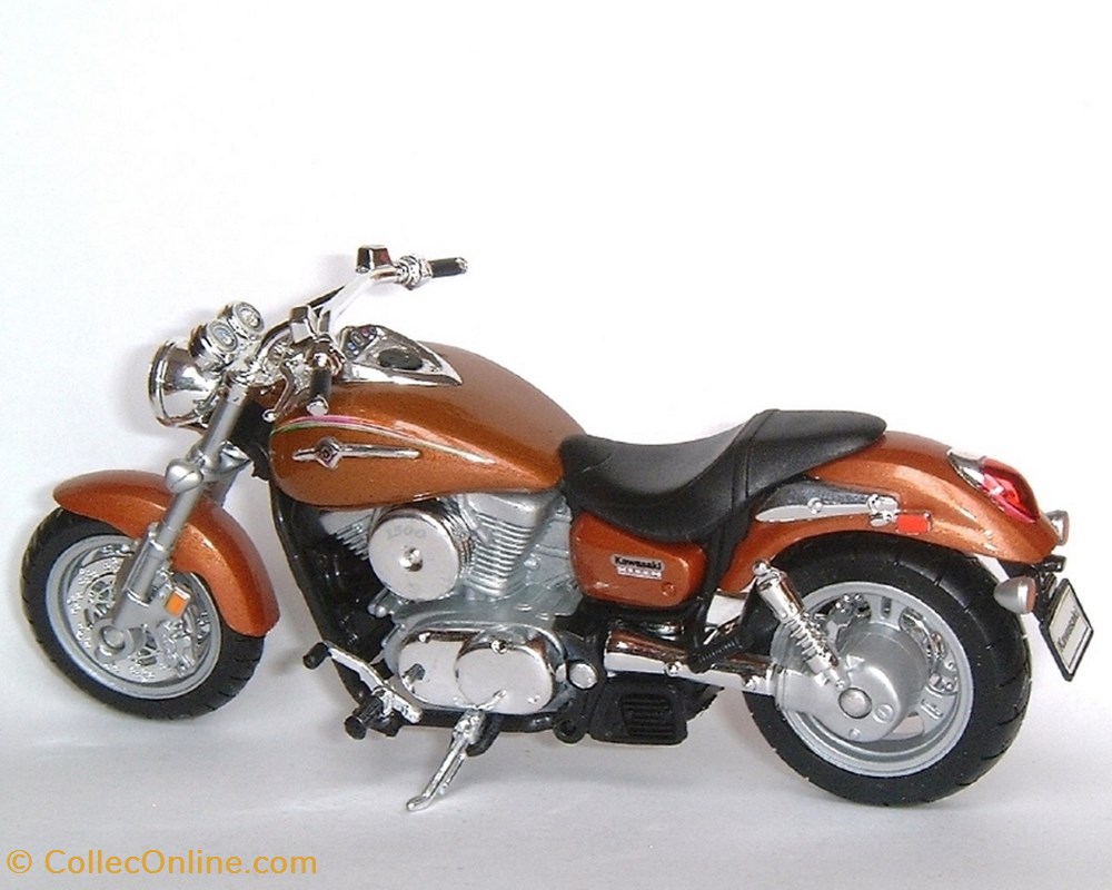 2002 - Vulcan 1500 Mean Streack 2 modele reduit moto kawasaki 2002 vulcan 1500 mean streack