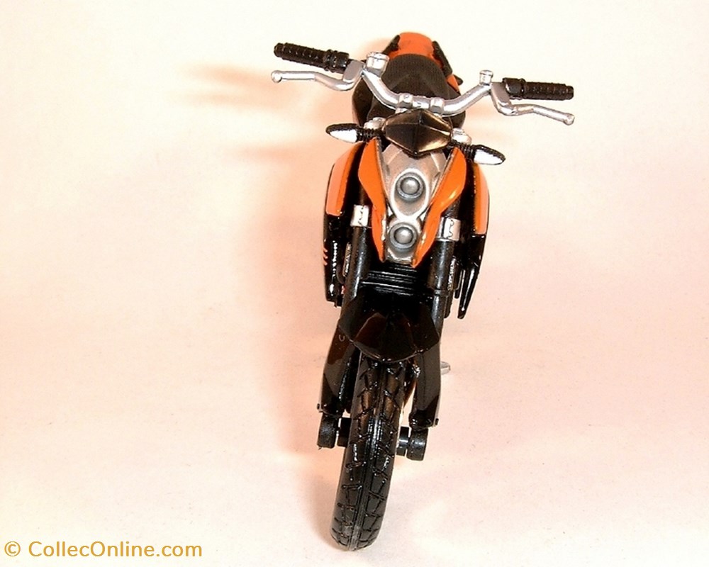 2009 - 690 Duke III 3 modeles reduits motos ktm 2009 690 duke iii