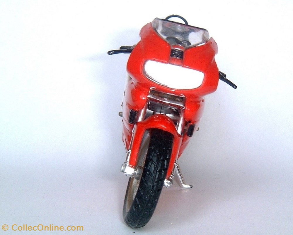 modele reduit moto ducati 1999 900 ss i e