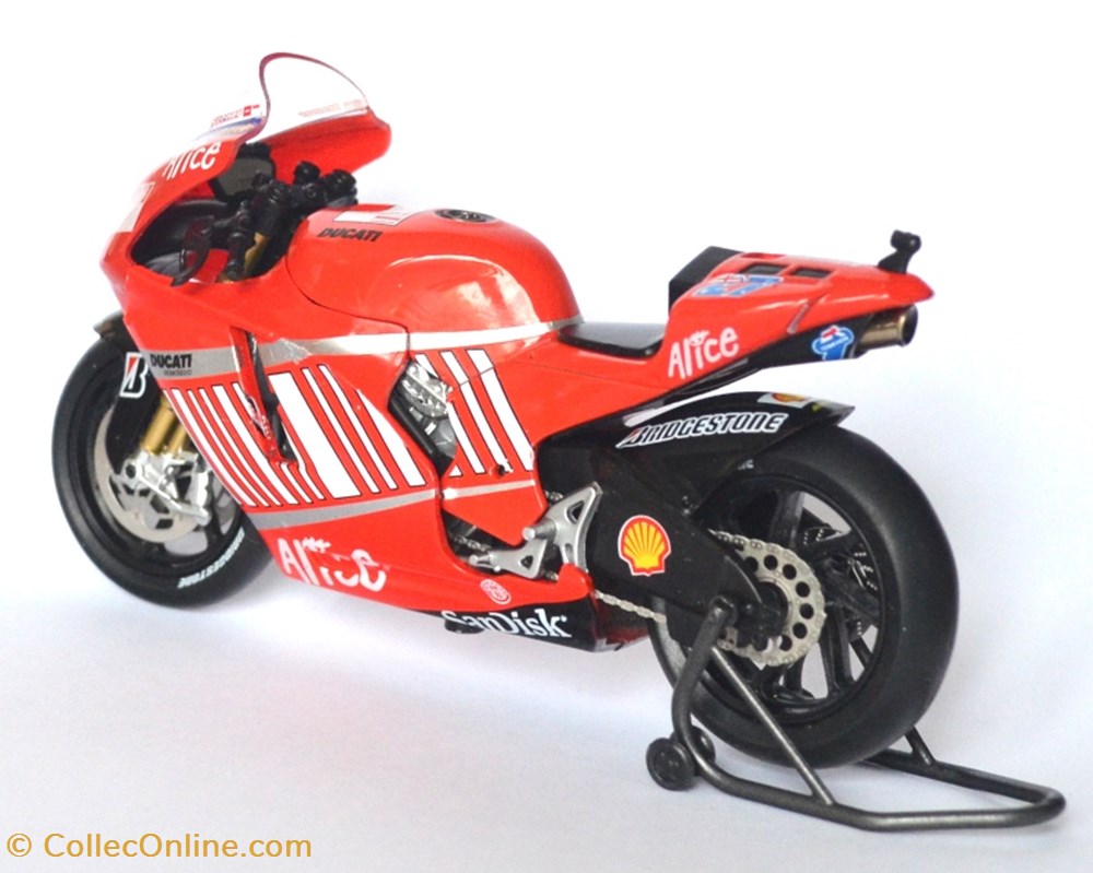 modeles reduits motos ducati 2007 gp 07 casey stoner