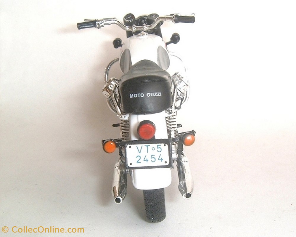 1971 - 750 V7 Spécial 4 modele reduit moto guzzi 1971 750 v7 special