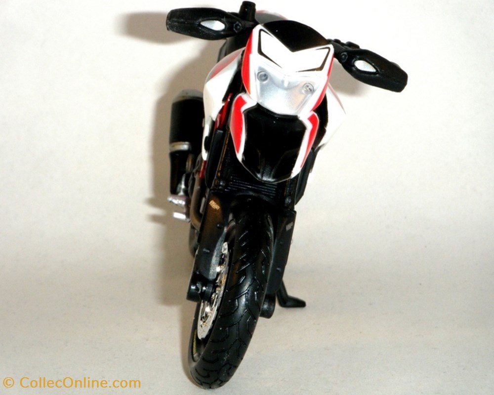 modeles reduits motos ducati 2013 hypermotard 821 sp
