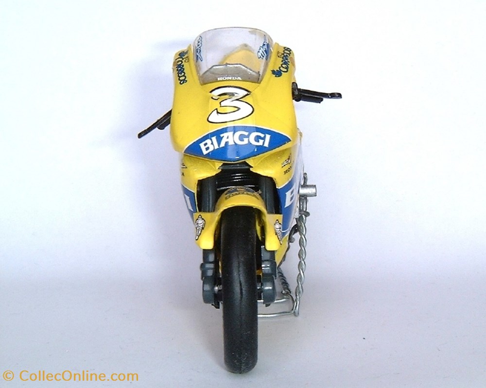 Honda RC 211 V 3 modeles reduits motos honda rc 211 v