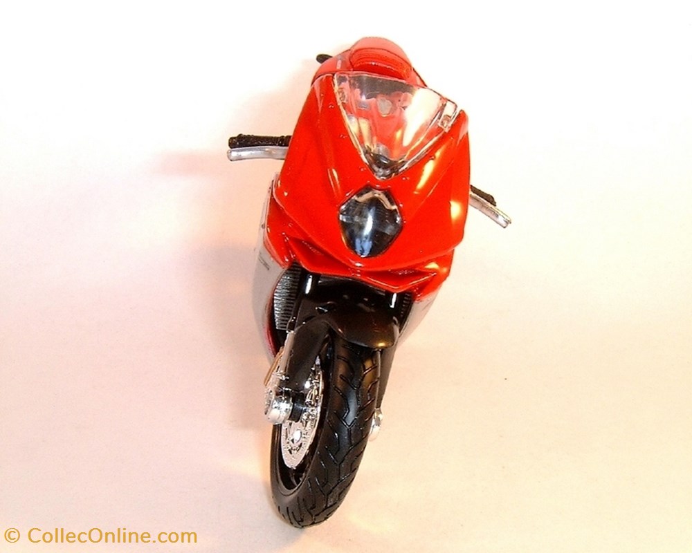 2013 - F3 675 3 modeles reduits motos mv agusta 2013 f3 675