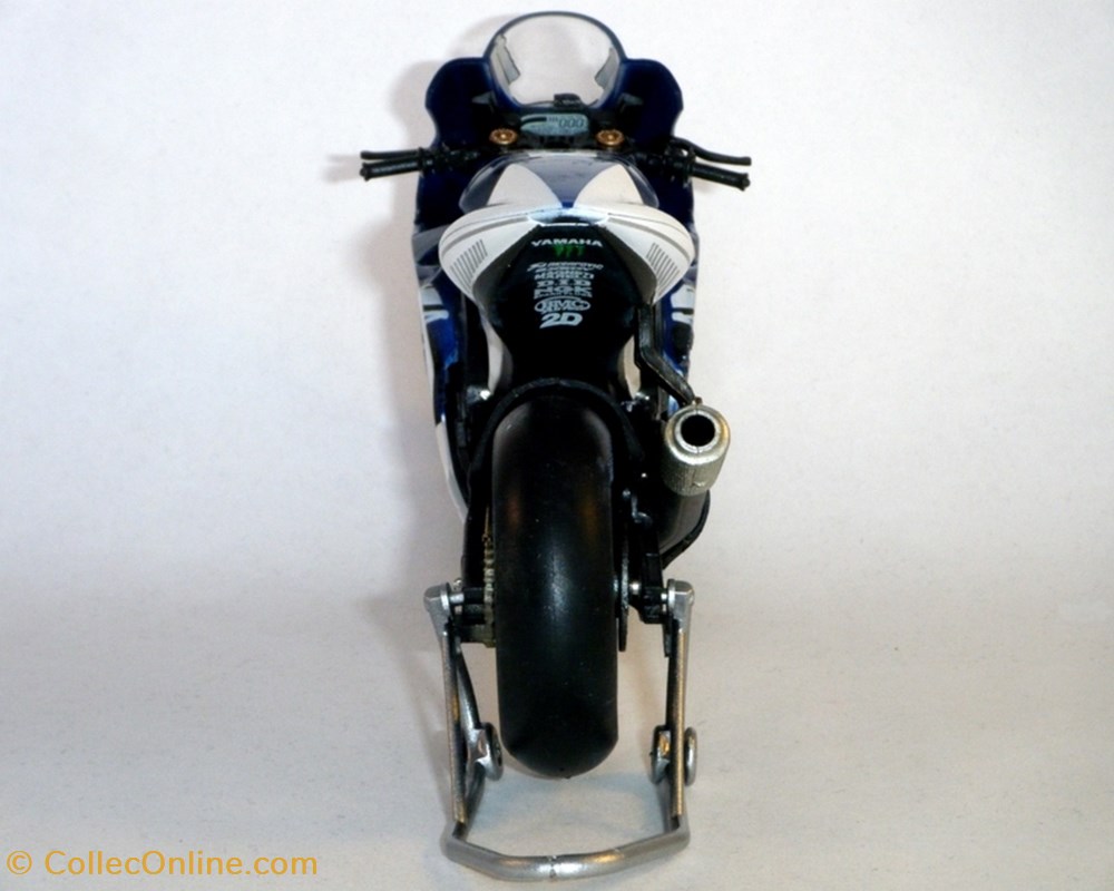modeles reduits motos yamaha 2013 yzr m1 valentino rossi