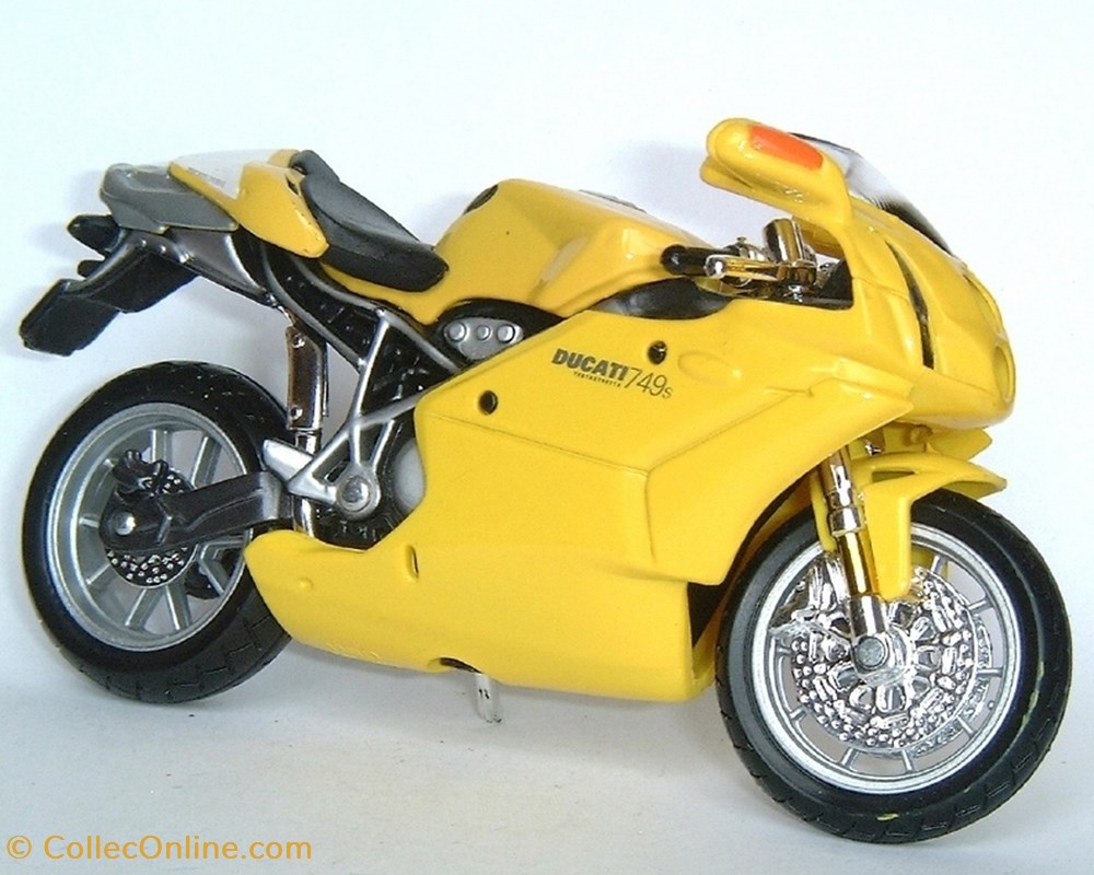 modeles reduits motos ducati 2003 749 s