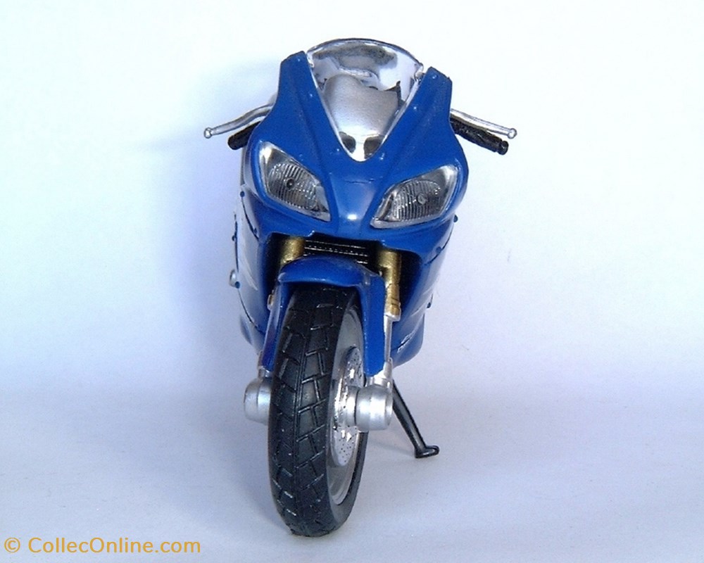 1998 - YZF 1000 R1 3 modele reduit moto yamaha 1998 yzf 1000 r1