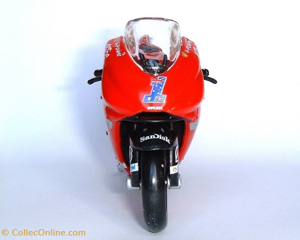 2008 - GP.08 - Casey Stoner 3 modeles reduits motos ducati 2008 gp 08 casey stoner