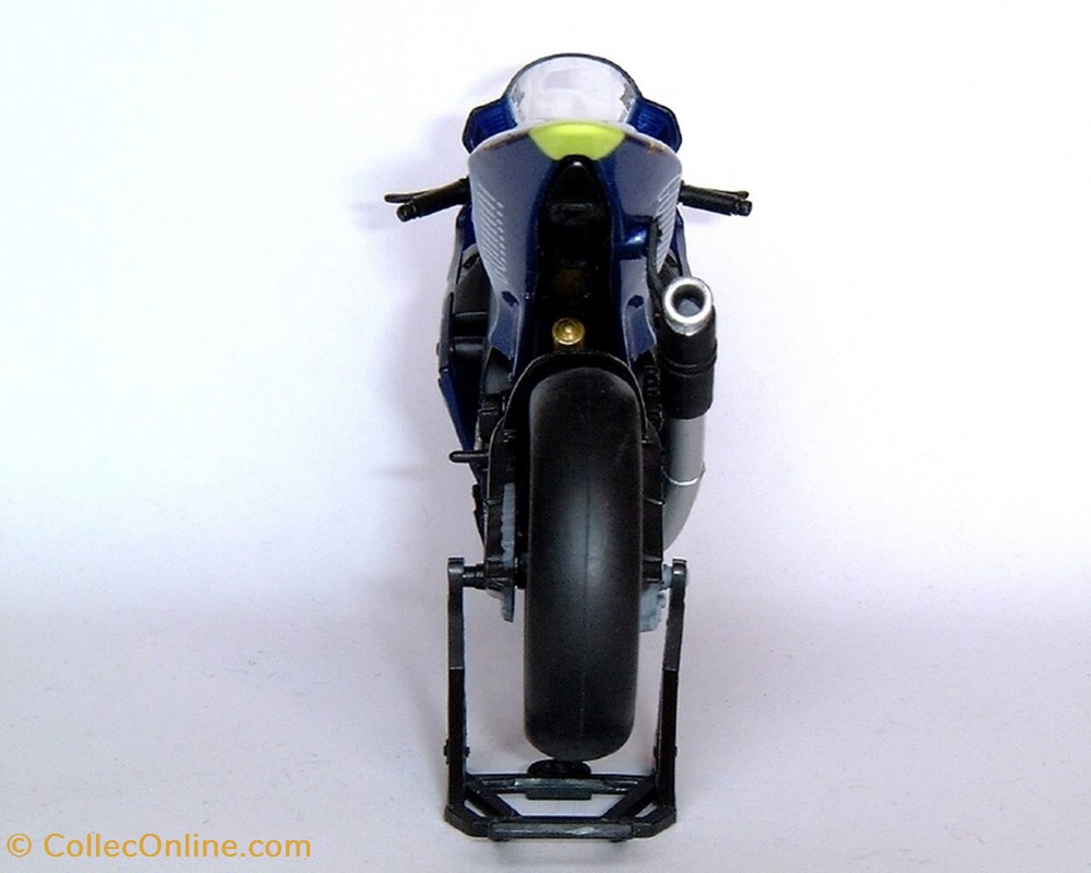 modeles reduits motos yamaha 2003 yzr m1 olivier jacque