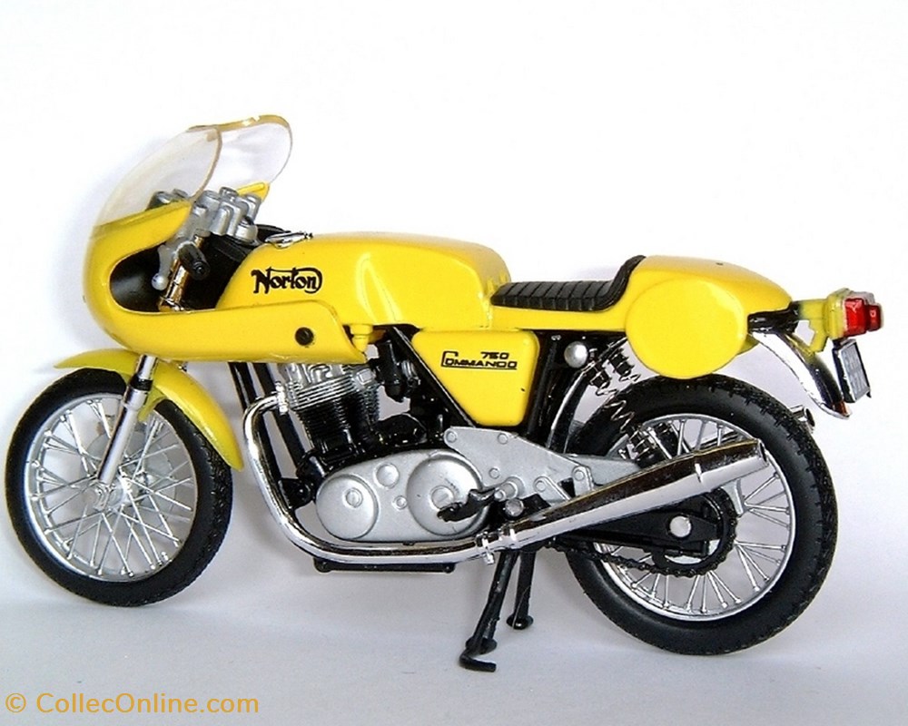 1972 - Commando 750 Production Racer 2 modele reduit moto norton 1972 commando 750 production racer