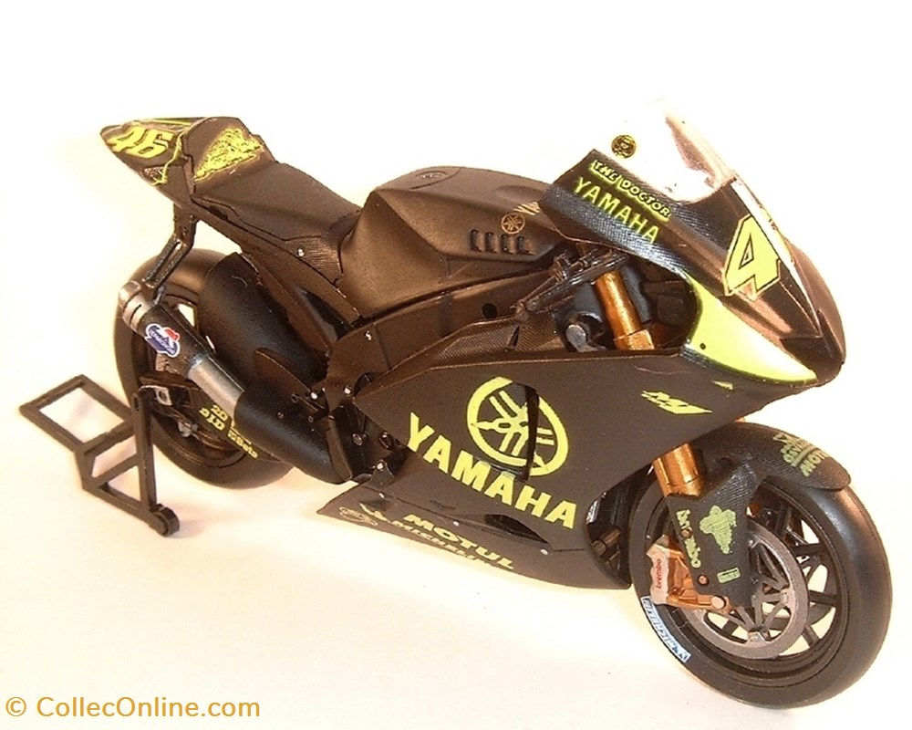 modeles reduits motos yamaha 2007 yzr m1 valentino rossi