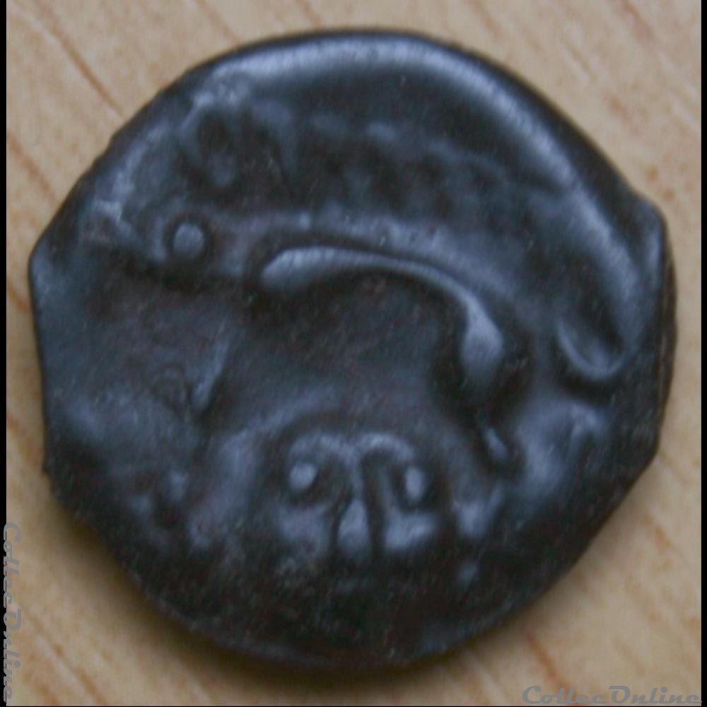Série 24 DT 151 Potin à la tête de face sous le sanglier monnaie antique gauloise serie 24 dt 151 potin a la tete de face sous le sanglier