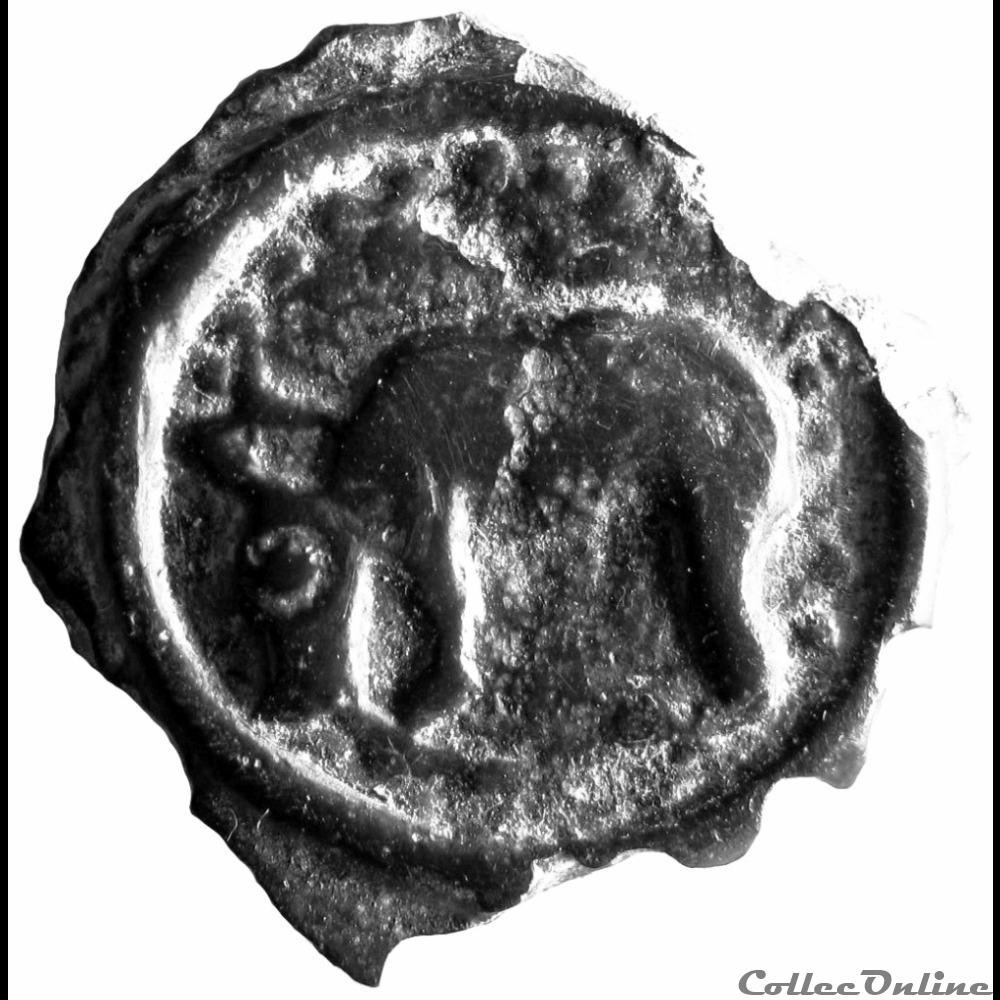Série 36 DT 221 var potin au bucrane / ours à gauche monnaie antique gauloise serie 36 dt 221 var potin au bucrane ours a gauche