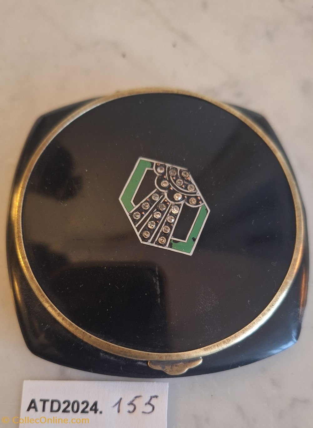 parfums beaute poudriers atd2024 155 poudrier art deco au losange vert decore de strass