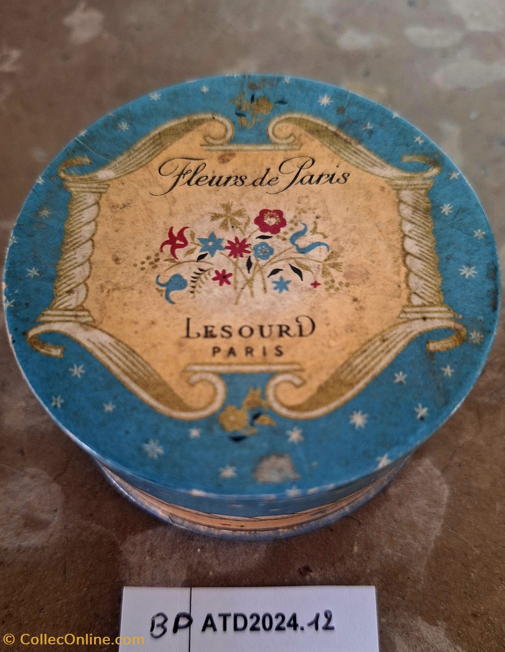 BPATD2024.12 Boite à poudre Fleurs de Paris, Lesourd, Pêche parfums beaute boites bpatd2024 12 boite a poudre fleurs de paris lesourd peche