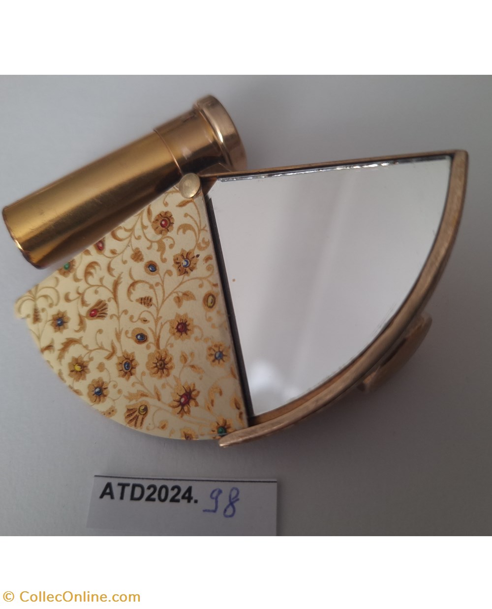 parfums beaute poudriers atd2024 98 miroir et rouge a levres submise stratton