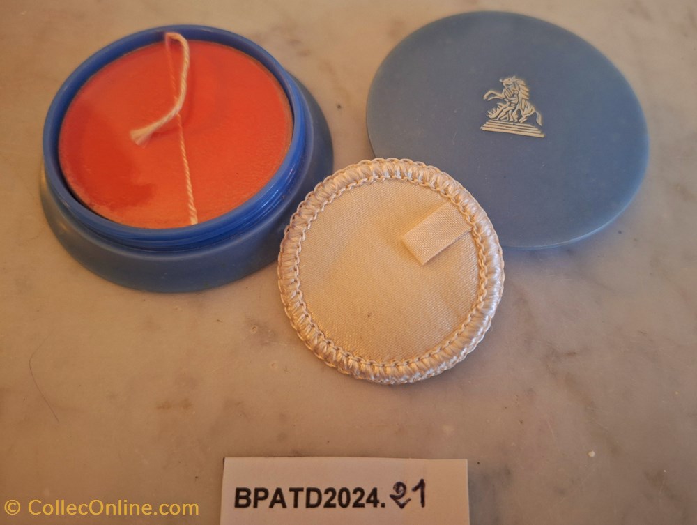 parfums beaute boites poudre bpatd2024 21 boite a fard guerlain gaiminois
